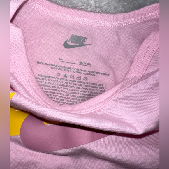 NWT Nike Onesie - Picture 6 of 7